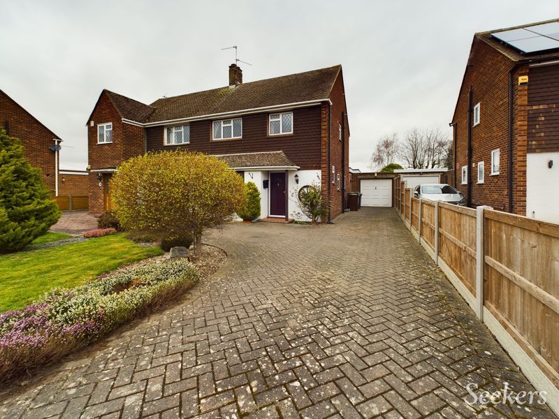 3 bed semidetached house to rent in Orchard Avenue, Aylesford ME20