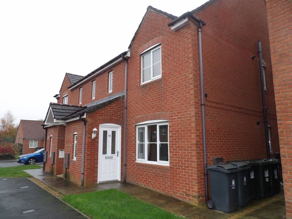 2 bed flat to rent in Edgefield, Shiremoor, Newcastle Upon Tyne NE27