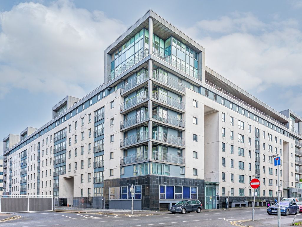 2 bed flat to rent in Wallace Street, Glasgow G5, £950 pcm Zoopla