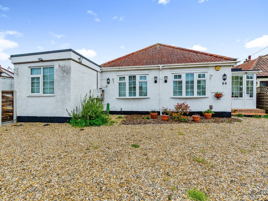 3 bed bungalow for sale in Woodmere Avenue, Shirley, Croydon CR0 Zoopla