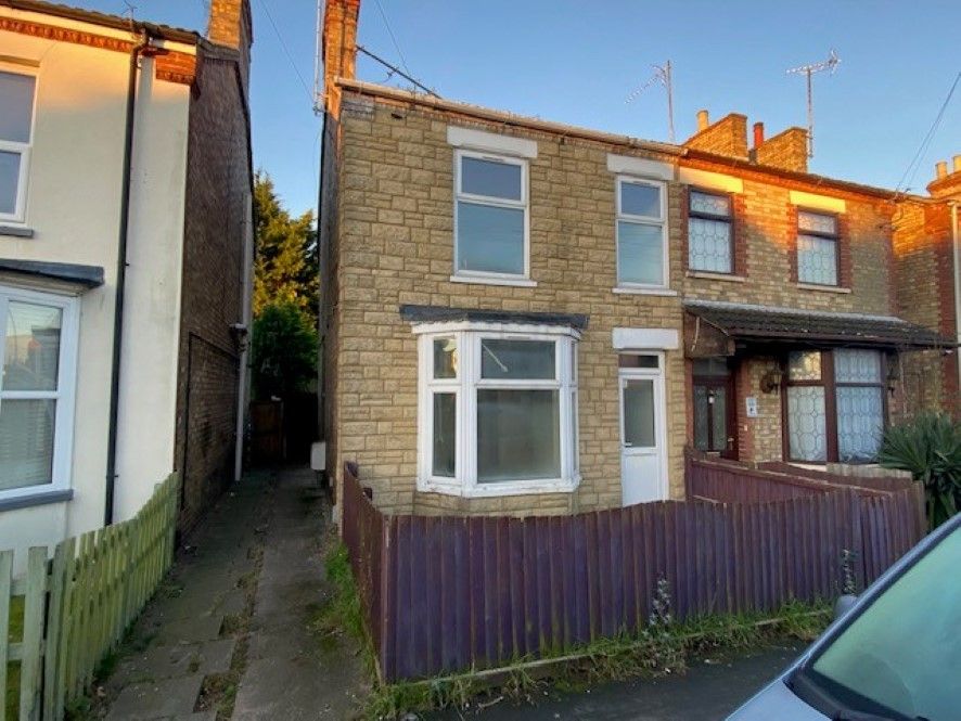 3 bed end terrace house for sale in 62 Ramnoth Road, Wisbech