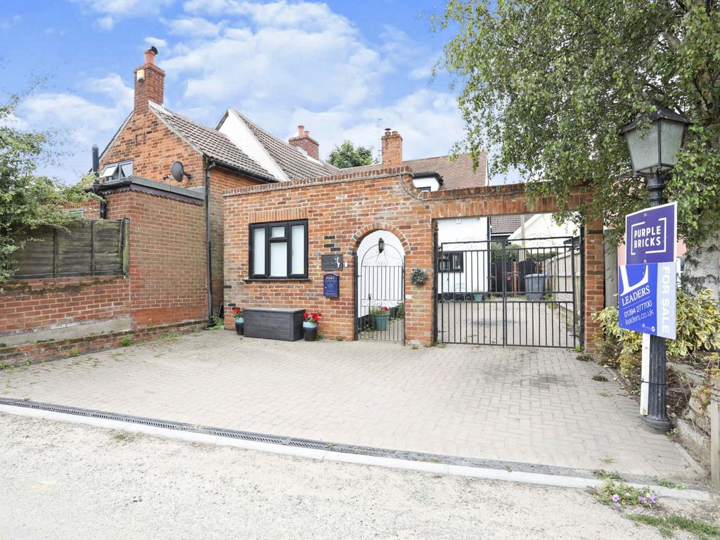 3 bed semidetached house for sale in Thorpe Lane, Trimley St. Martin