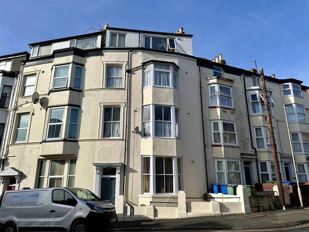 5 bed property for sale in New Queen Street, Scarborough YO12, £250,000