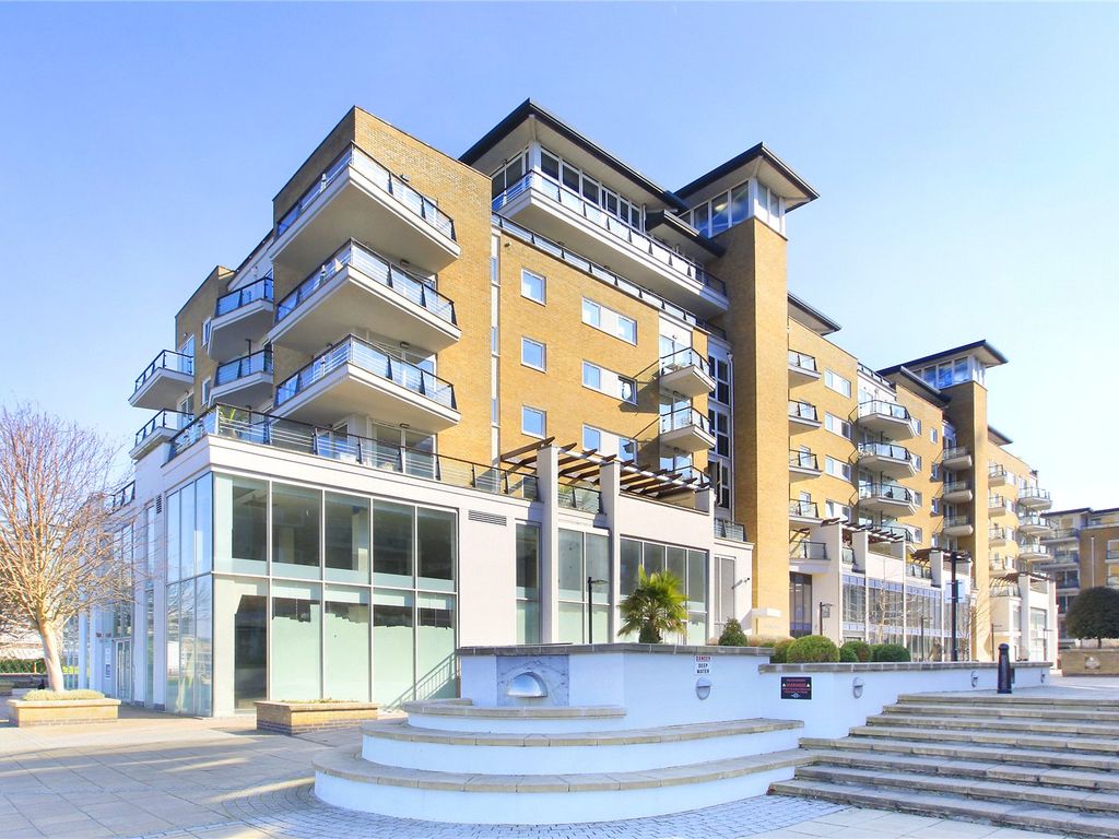 2 bed flat for sale in Dolphin House, Smugglers Way, Wandsworth, London
