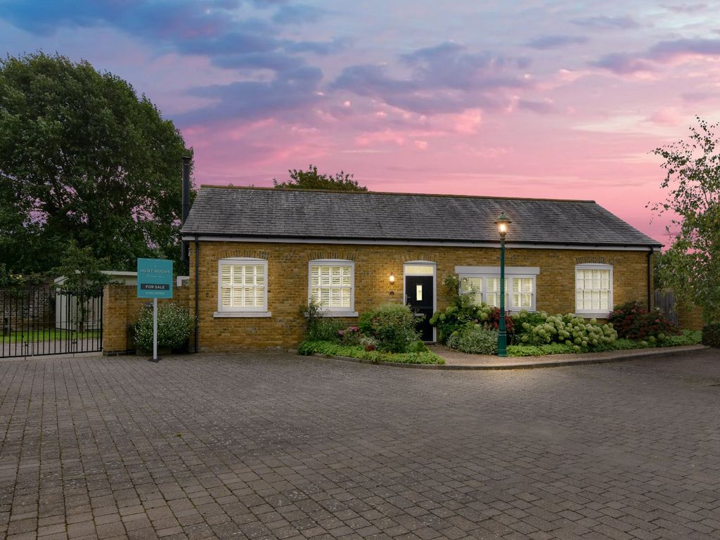 2 bed bungalow for sale in Magazine Mews, Heritage Place, Shoeburyness