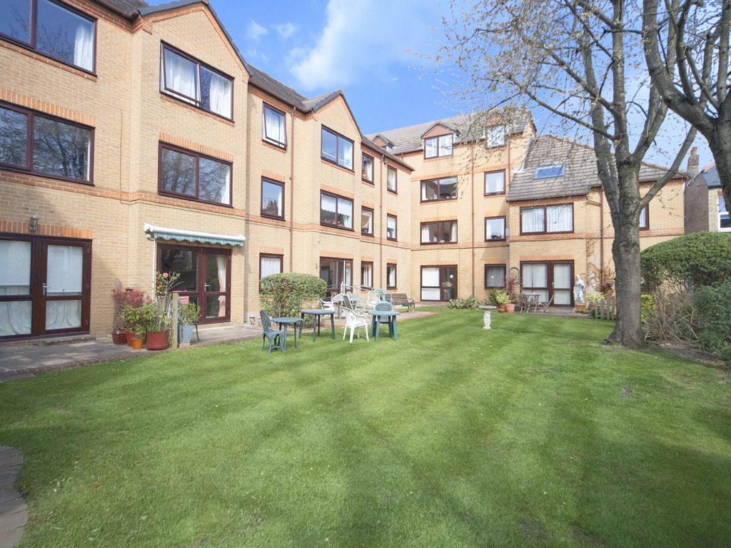 Lychgate Court, 34 Friern Park, London N12  