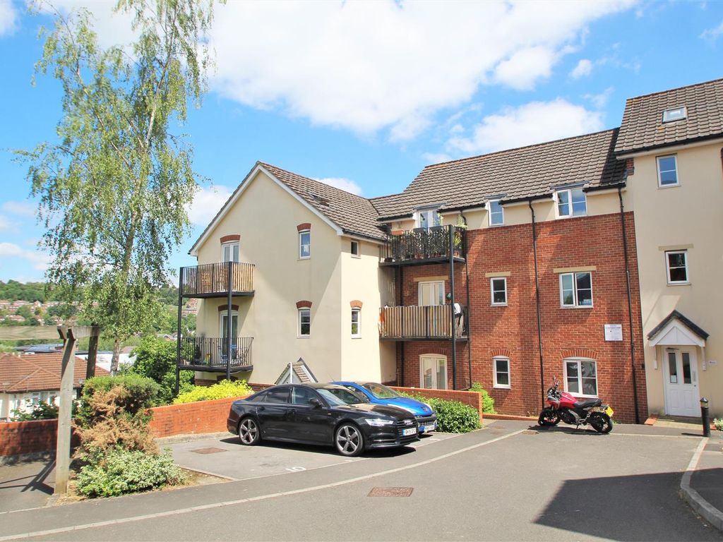2 bed flat for sale in Moonstone Court, Walk Of Town Centre, High