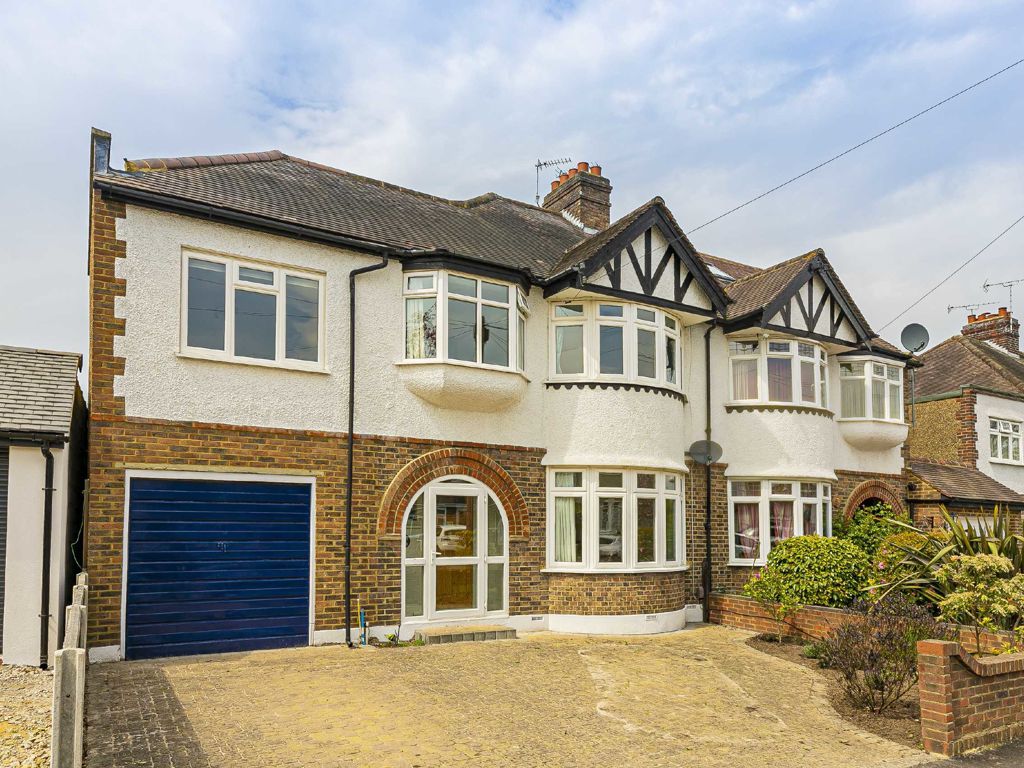 4 bed semidetached house for sale in Queens Drive, Berrylands