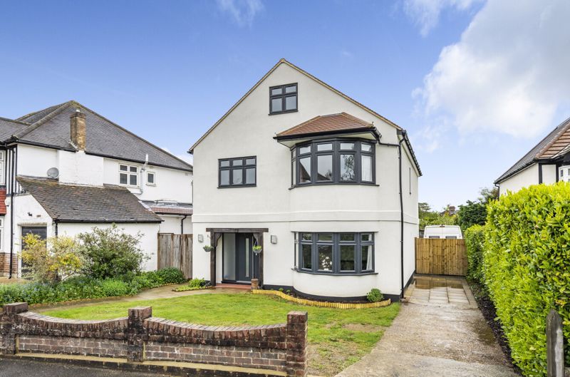 6 bed detached house for sale in Farm Lane, Purley CR8, £1,150,000 Zoopla