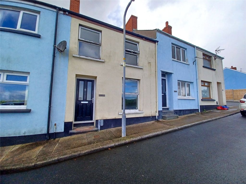 3 bed terraced house for sale in Cambrian Road, Neyland, Milford Haven, Pembrokeshire SA73, £