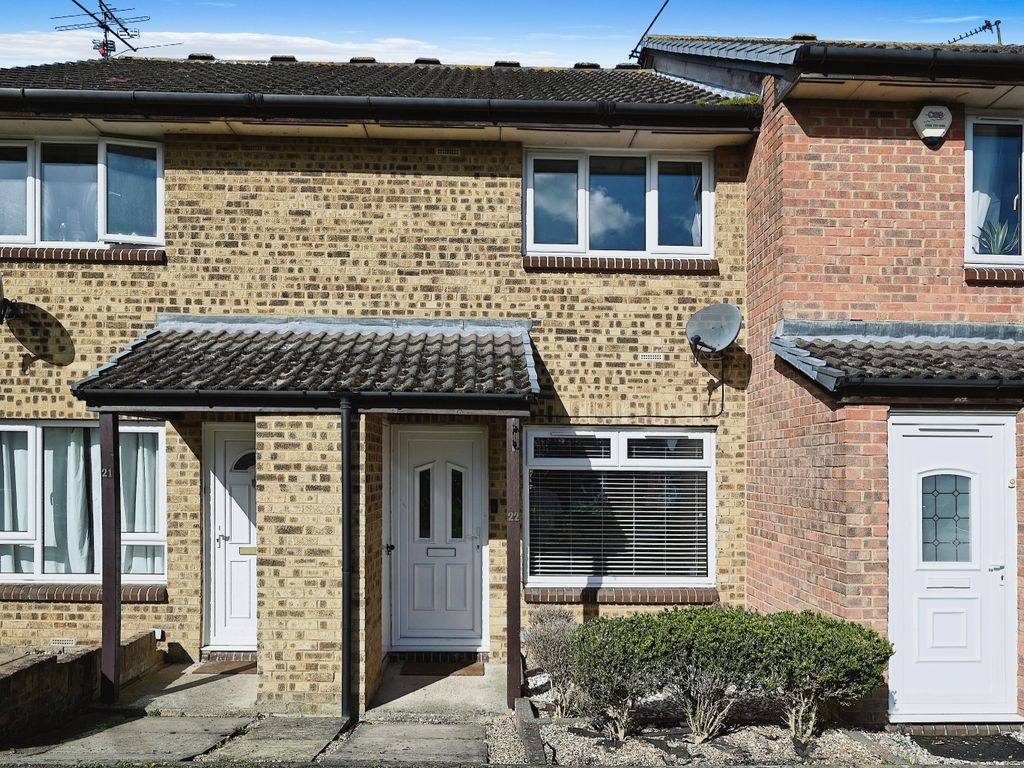 2 bed terraced house for sale in Binbrook Close, Reading RG6 Zoopla
