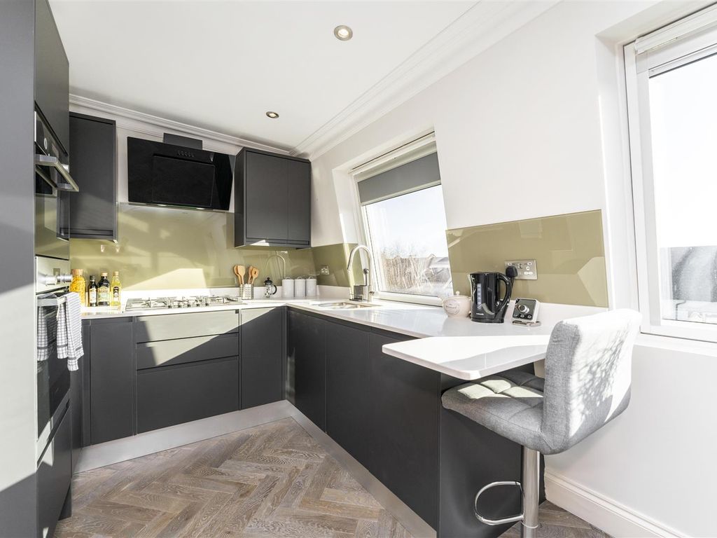 Woodstock Avenue, Ealing W13  