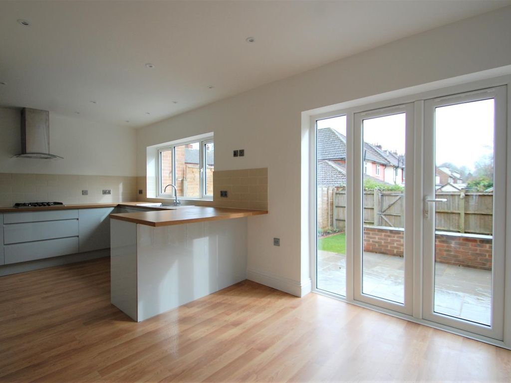 3 bed terraced house to rent in Madeline Road, Petersfield GU31 Zoopla