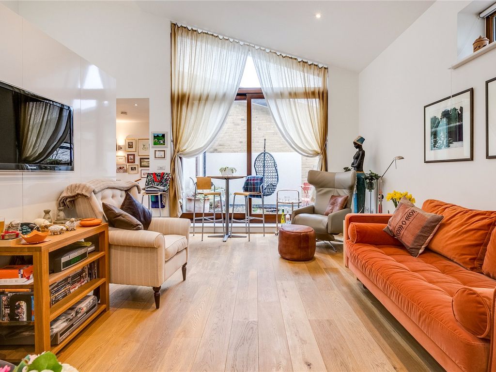 Zulu Mews, London SW11