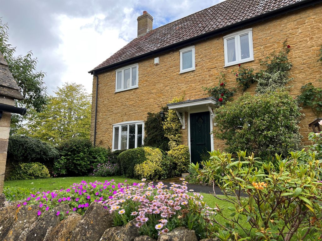 3 bed property for sale in Abbots Meade, Preston Road, Yeovil BA21 Zoopla