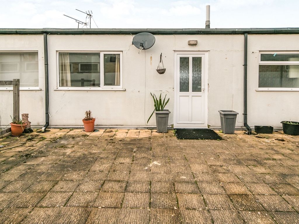 2 bed flat to rent in School Road, Tilehurst, Reading RG31 Zoopla