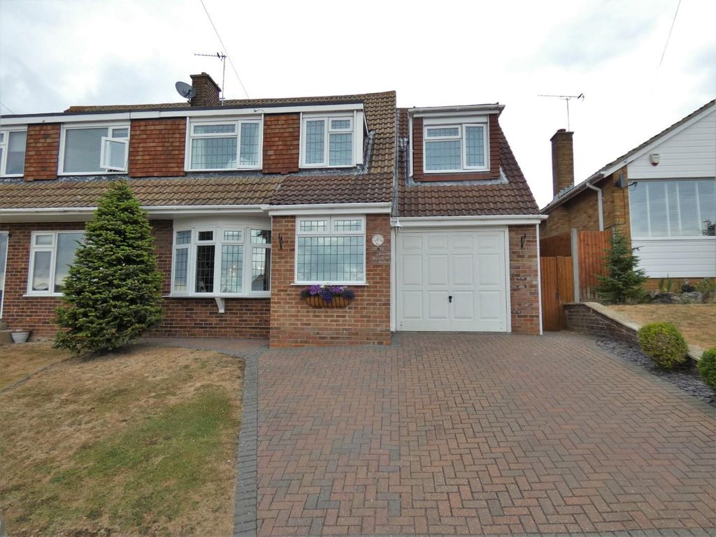 4 bed semidetached house for sale in Flowerhill Way, Istead Rise