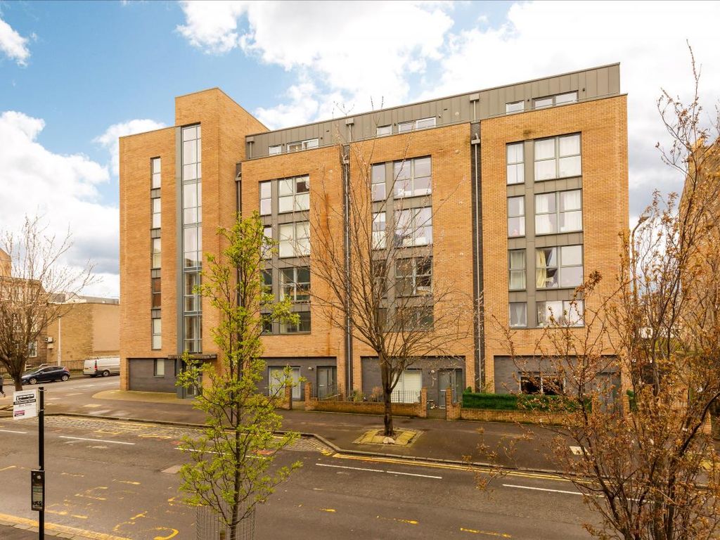 2 bed flat for sale in Mcdonald Road, Edinburgh EH7, £290,000 Zoopla