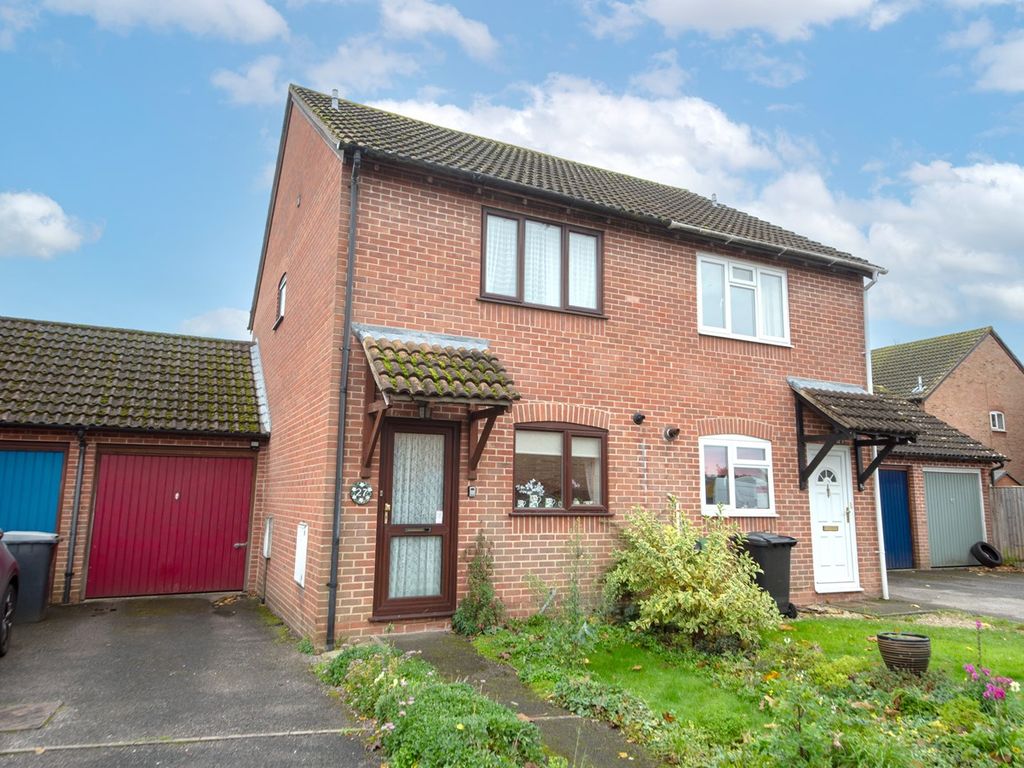 2 bed semidetached house for sale in Peachey Drive, Thatcham RG19, £