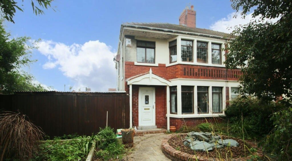 3 bed semidetached house for sale in South Parade, ThorntonCleveleys