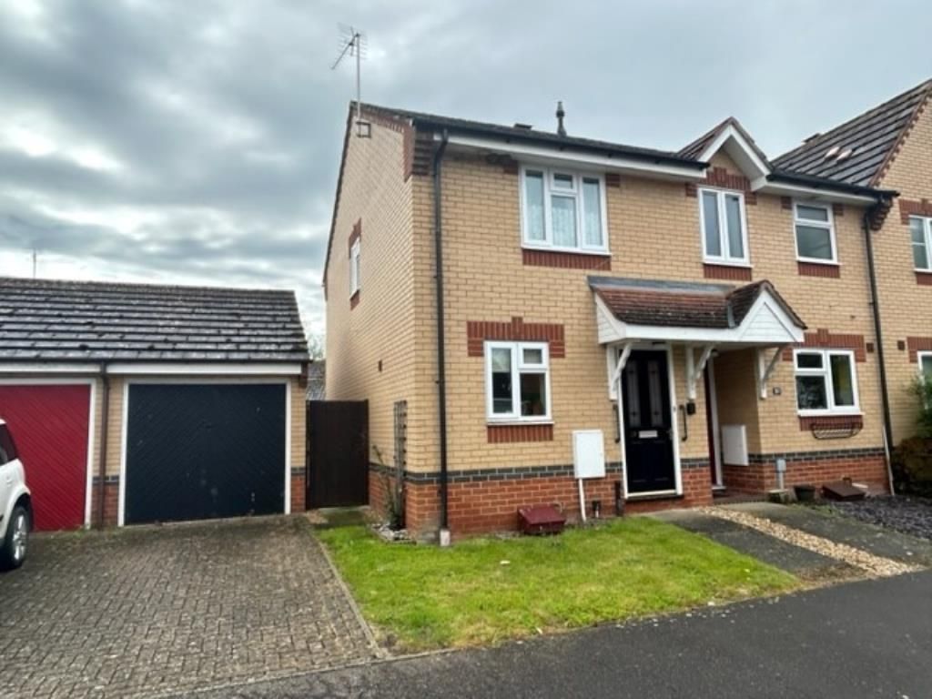 2 bed end terrace house for sale in Morton Close, Ely CB7, £280,000