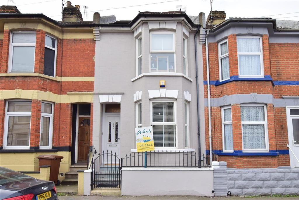 3 bed terraced house for sale in Linden Road, Gillingham, Kent ME7 Zoopla
