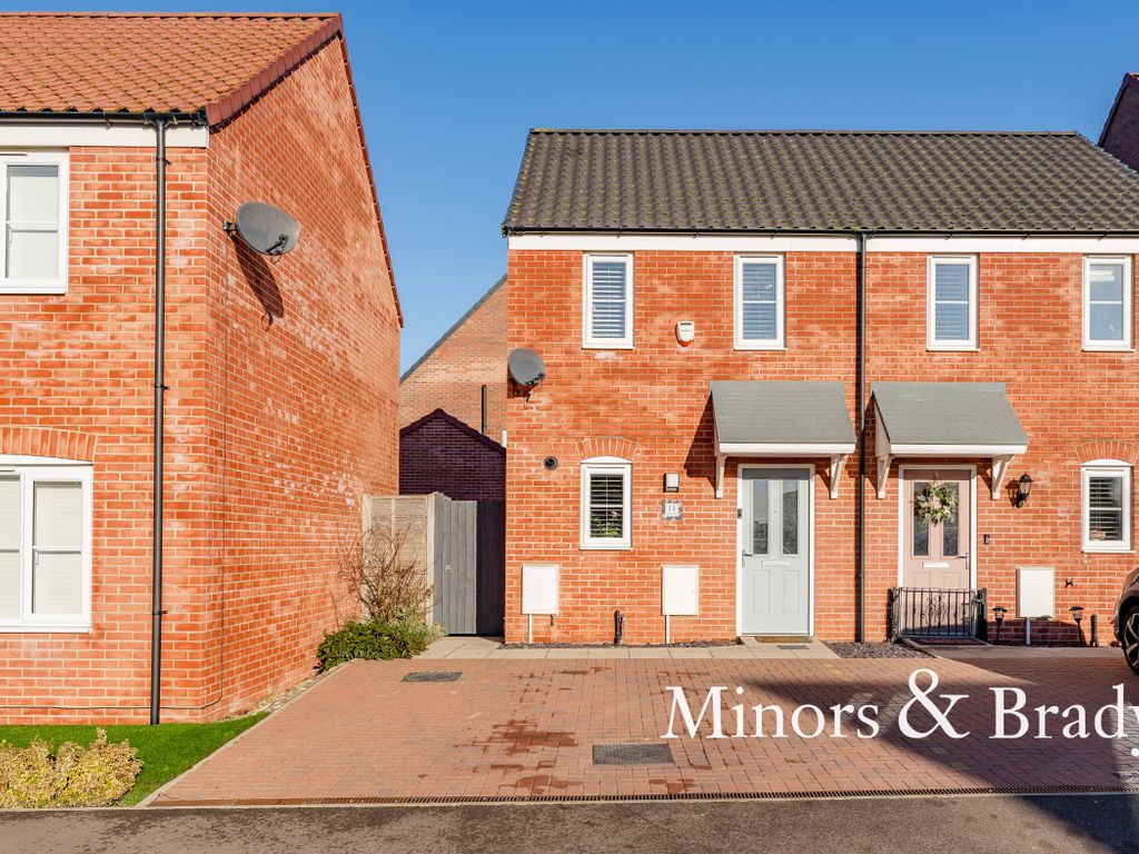 2 bed semidetached house for sale in Colby Drive, Bradwell, Great