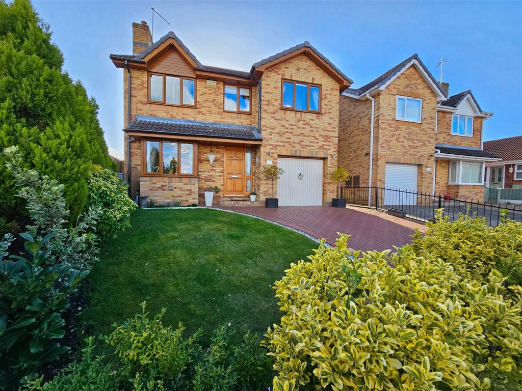 4 bed detached house for sale in South Croft, Shafton, Barnsley S72