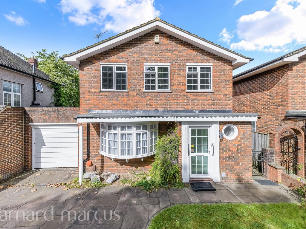 4 bed detached house for sale in Worple Road, Epsom KT18, £750,000 Zoopla