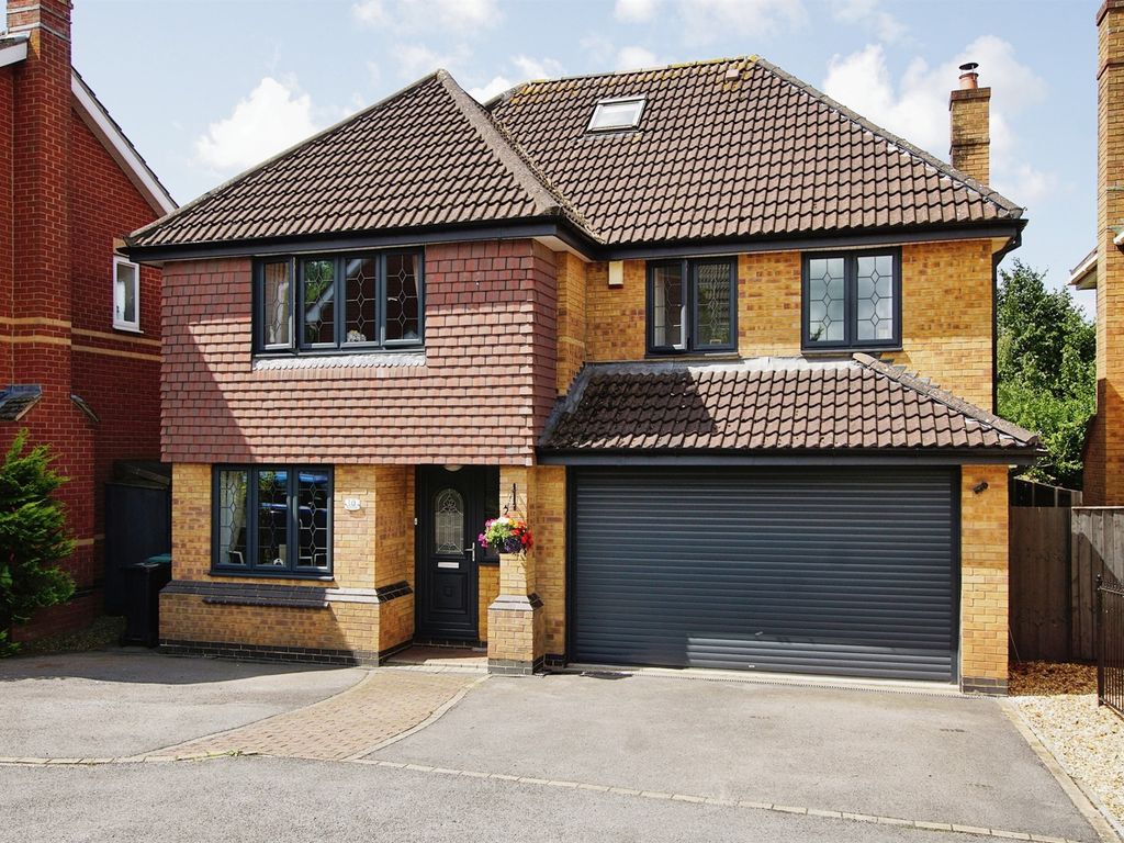 5 bed detached house for sale in Barkers Mead, Yate, Bristol BS37, £635,000 Zoopla