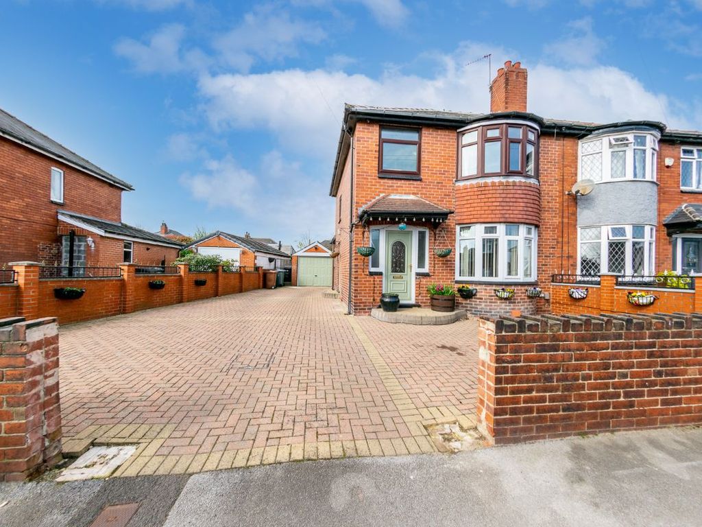 3 bed semidetached house for sale in Lingwell Avenue, Middleton, Leeds