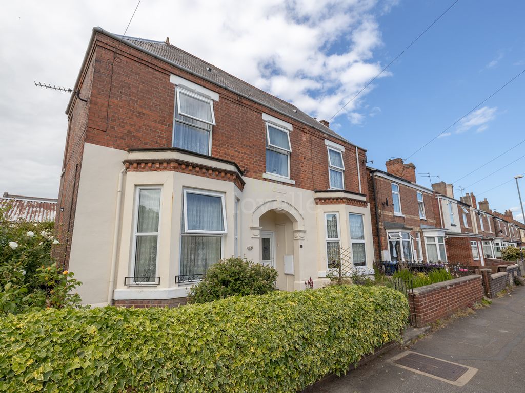 2 bed semidetached house for sale in North Warren Road, Gainsborough DN21 Zoopla