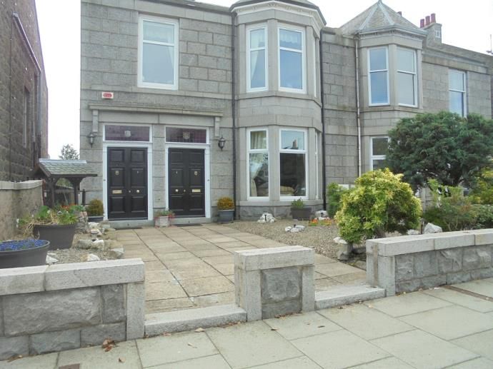 1 bed flat to rent in Cromwell Road, Aberdeen AB15, £850 pcm Zoopla