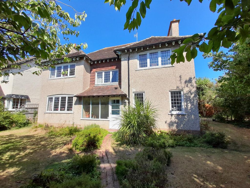 6 bed detached house for sale in Nyewood Lane, Bognor Regis PO21 Zoopla