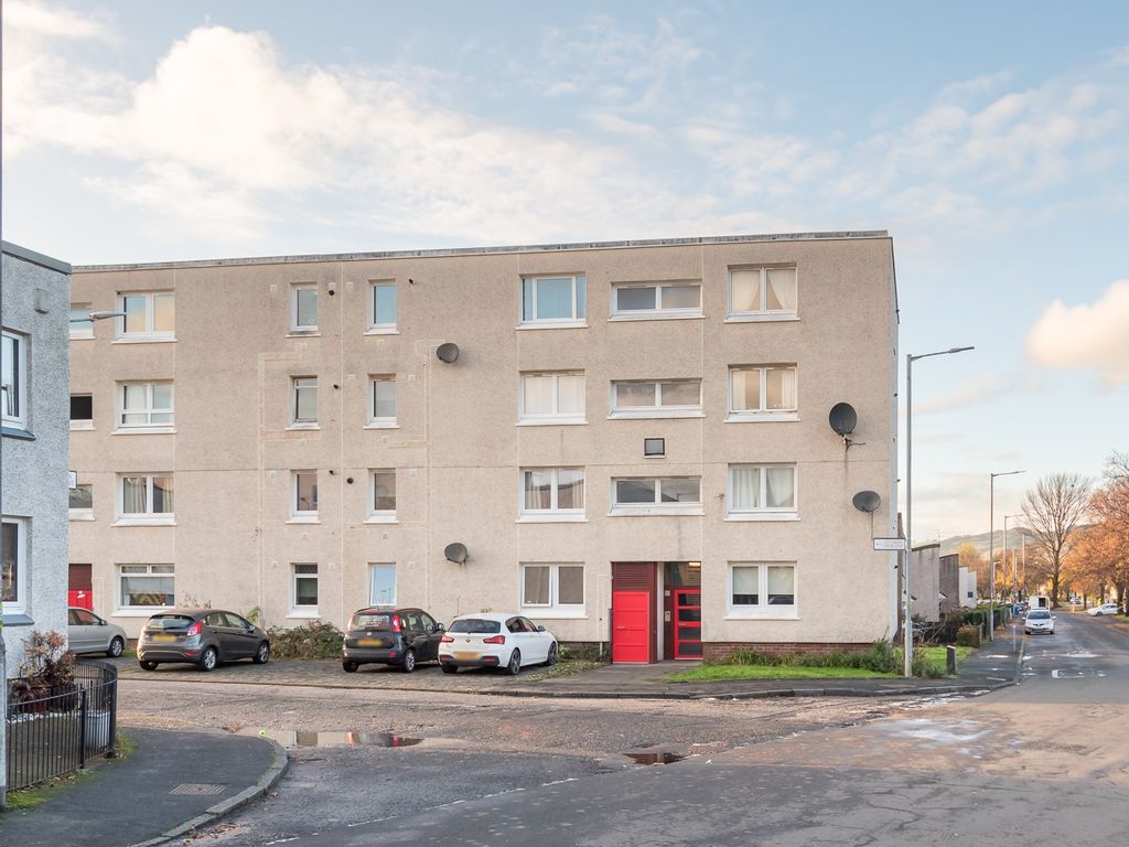 3 bed flat to rent in Ottawa Crescent, Clydebank, Glasgow G81, £675 pcm