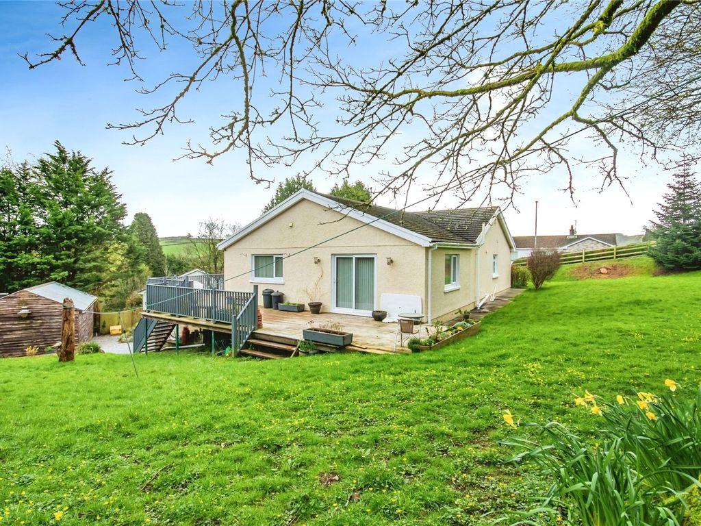 4 bed bungalow for sale in Bron Y Glyn Estate, Bronwydd Arms