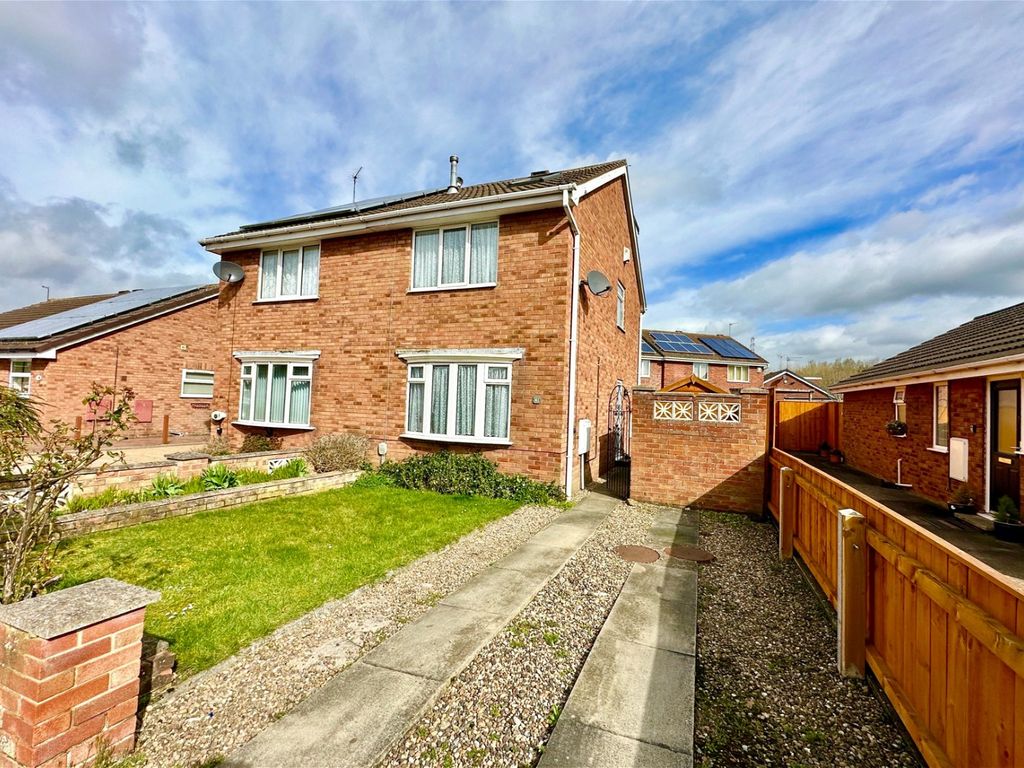 3 bed semidetached house for sale in Greylees Avenue, Hull HU6 Zoopla