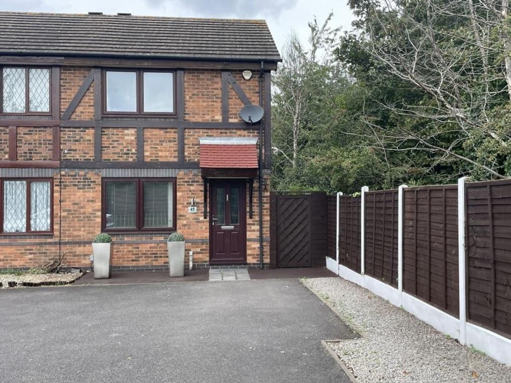 2 bed end terrace house for sale in Dawley Crescent, Marston Green, Birmingham B37, £220,000