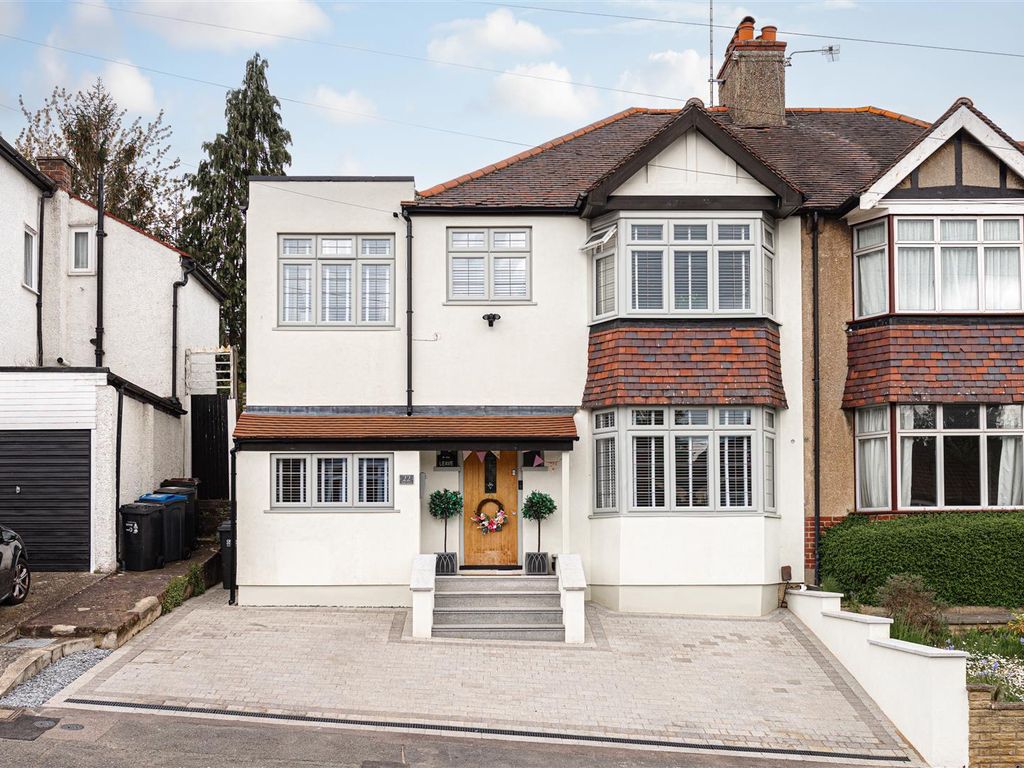 4 bed semidetached house for sale in The Vale, Coulsdon CR5, £650,000