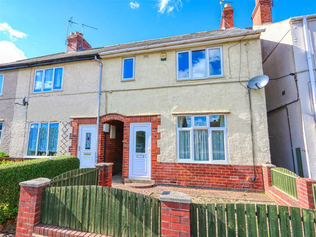 3 bed end terrace house to rent in Williamthorpe Close, North Wingfield