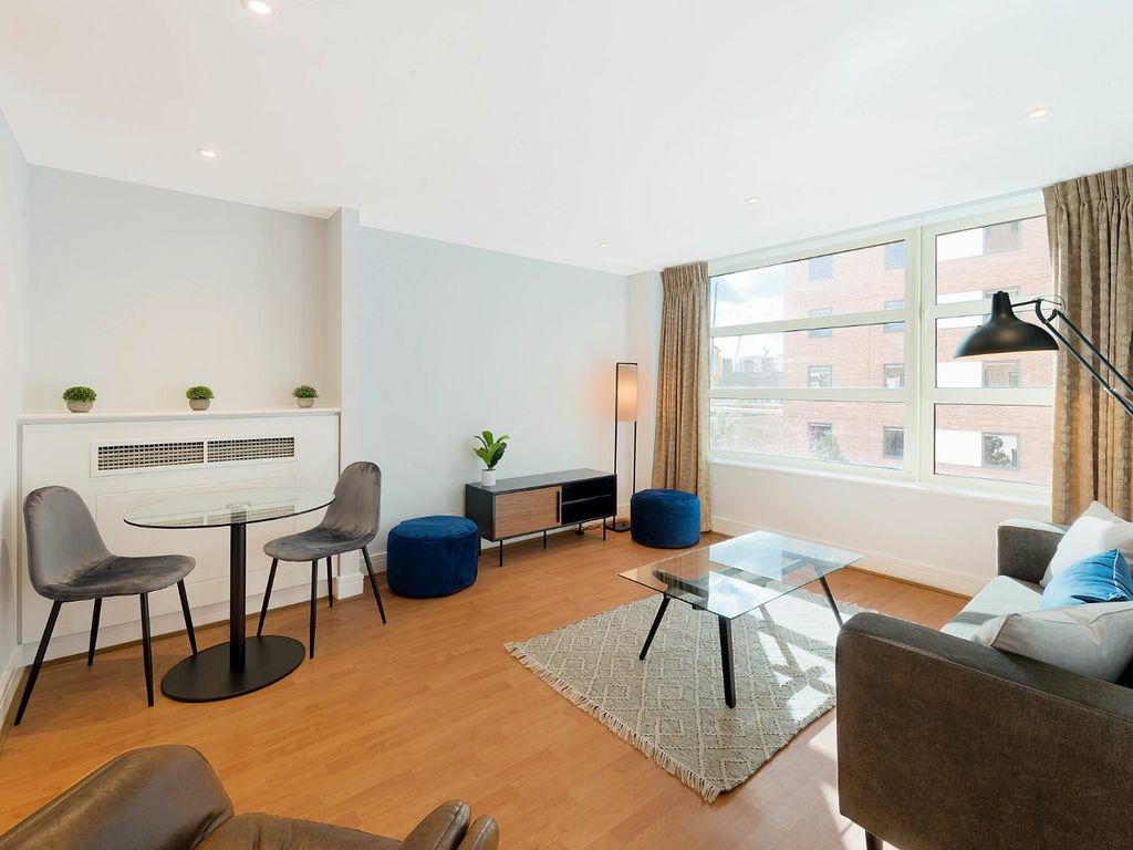 1 bed flat to rent in Buckingham Palace Road, London SW1W, £2,535 pcm