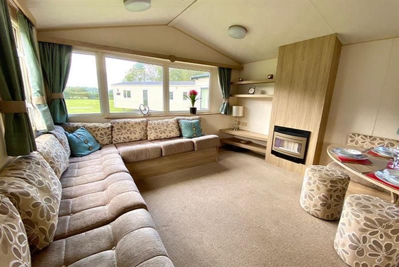 3 bed mobile/park home for sale in Sleaford Road, Tattershall, Lincoln