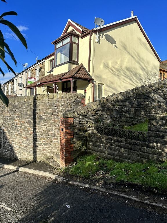 3 bed end terrace house for sale in High Street, Treorchy, Rhondda