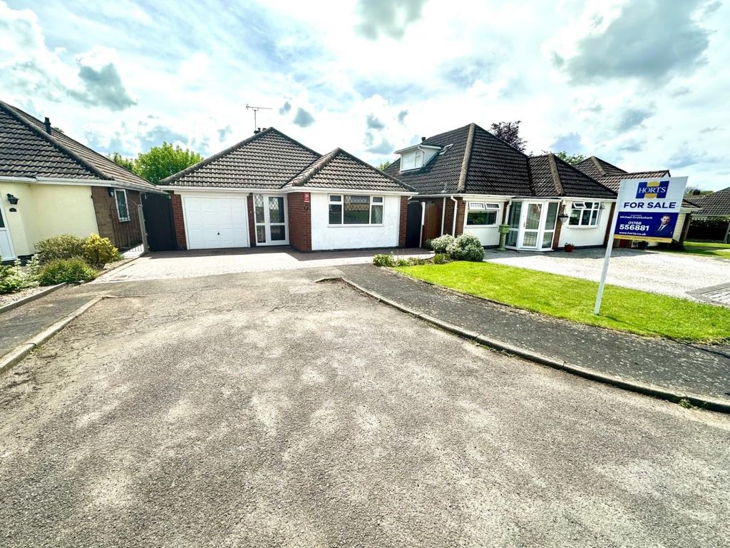 2 bed detached bungalow for sale in Moor Farm Close, Stretton On
