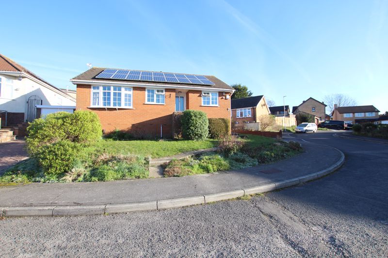 2 bed detached bungalow for sale in Footshill Close, Hanham, Bristol