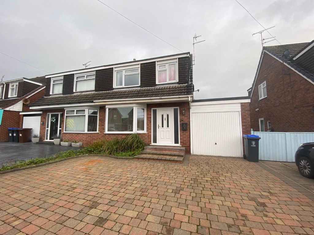 3 bed property to rent in Elmwood Drive, Blythe Bridge, StokeOnTrent ST11, £895 pcm Zoopla