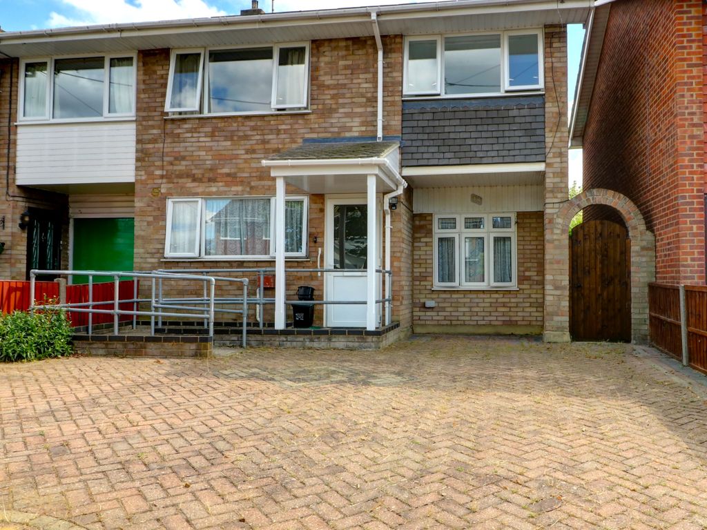 3 bed end terrace house for sale in Linden Road, Benfleet SS7 Zoopla