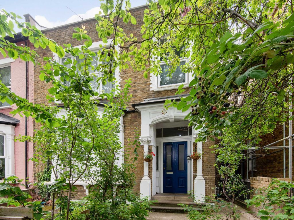4 bed flat for sale in Cazenove Road, London N16 Zoopla