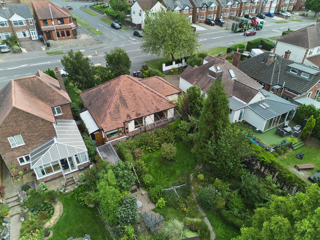 2 bed bungalow for sale in Coventry Road, Hinckley LE10, £290,000 Zoopla