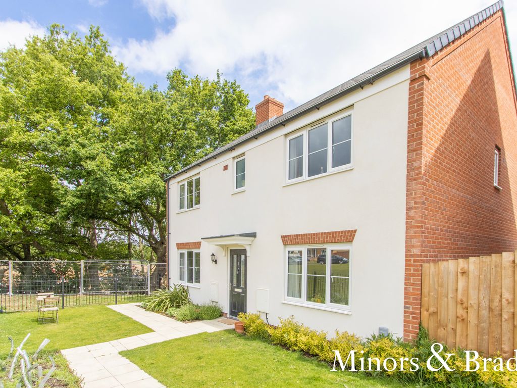 5 bed detached house for sale in Oakwood Drive, Hellesdon, Norwich NR6